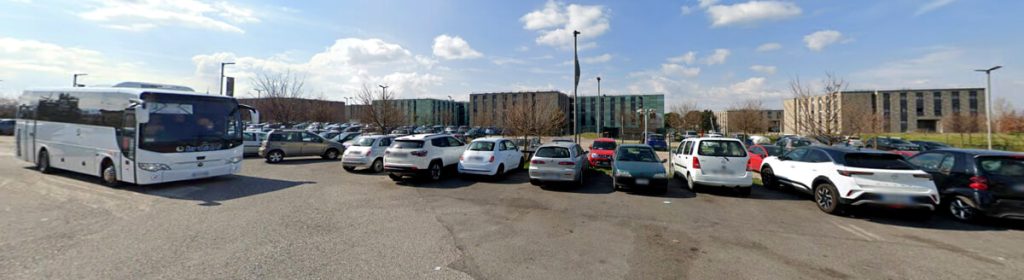 Furti e danni alle auto in sosta al parcheggio del campus universitario