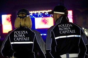 Il party clandestino con oltre 400 persone, il locale era senza autorizzazioni