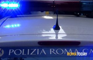 A tutta velocità con l'auto di grossa cilindrata: neopatentato fermato dopo inseguimento