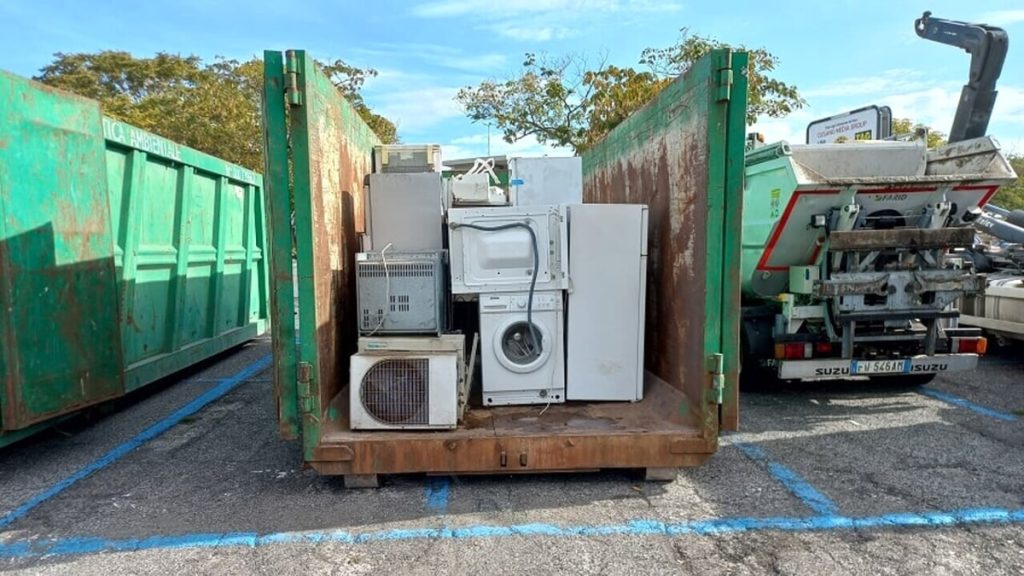 Lavatrici, forni, frigoriferi. Il Lazio è tra le regioni più virtuose nel recupero dei rifiuti elettrici