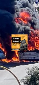 Tensione in Medio Oriente e guardia alta a Roma. Brucia un autobus. ASCOLTA il podcast di oggi 15 aprile