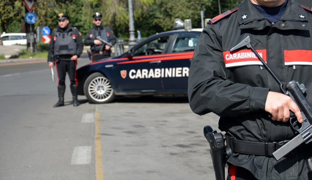 Colpo da 100 mila euro alle Poste, impiegati presi in ostaggio. Cinque mesi fa altra rapina da 180 mila euro