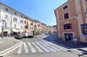 Marito e moglie investiti da un Suv, sono gravi