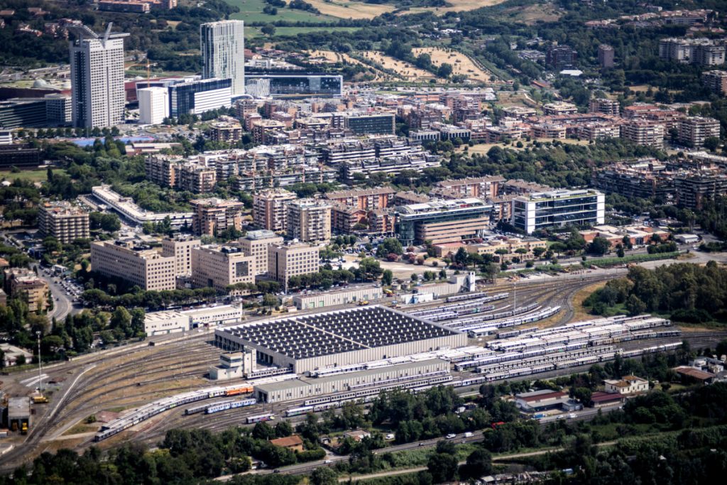 Non solo il grattacielo dei vip. Chi è l'amministratrice che fa tremare i condomini dell'Eur
