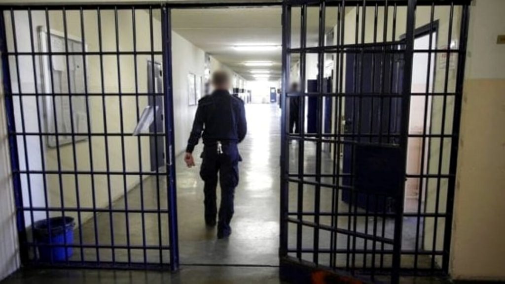 Dopo la rivolta il regolamento di conti, detenuto aggredito in carcere con un coltello rudimentale