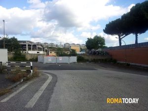 Macellaio accoltellato dal collega al centro carni, è in pericolo di vita