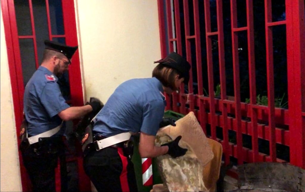 Un cimitero di moto rubate nel cuore del Serpentone