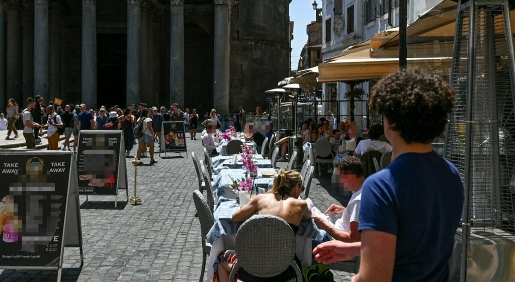Dehors e tavolini, l'allargamento non sarà eterno. Dopo l'estate verrà approvato il nuovo regolamento sulle occupazioni