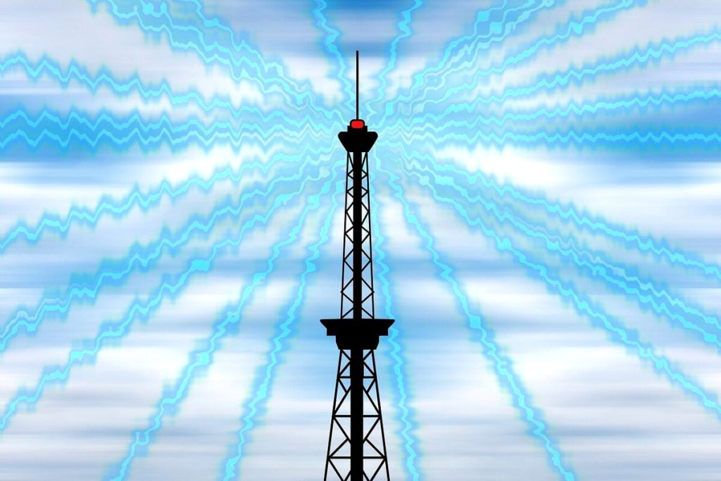 Il 5g potrebbe triplicare le radiazioni. Ma il Comune non sa ancora come difendere la salute dei romani