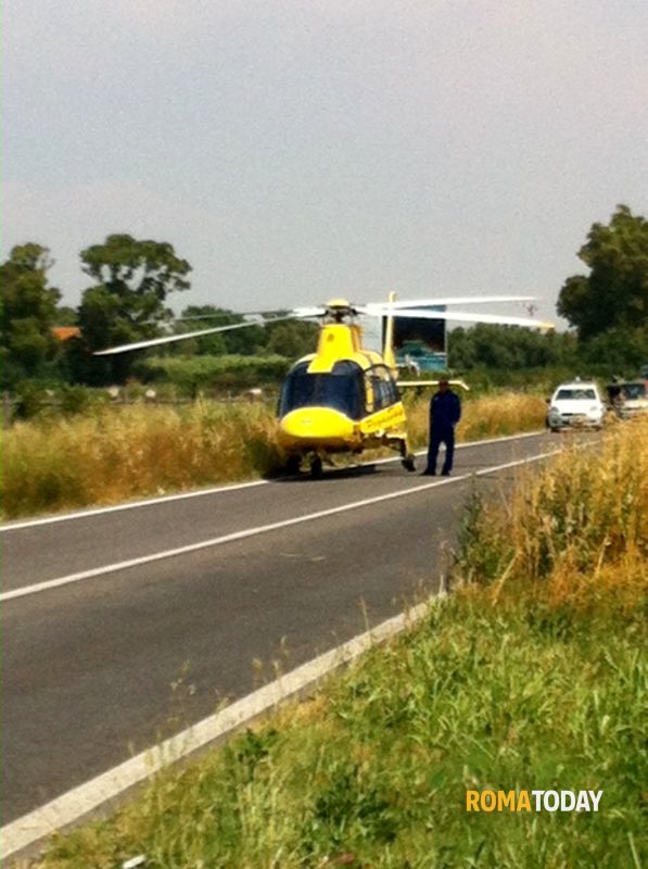 Maxi tamponamento sull'Aurelia: 5 veicoli coinvolti, 2 feriti. Sul posto l'eliambulanza
