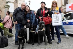 La campagna di Roma Capitale per l'accesso dei cani guida nei luoghi pubblici della città