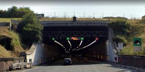 Ragazzina trovata sul raccordo, la 16enne ritratta: "Non è stata mamma. Mi sono allontanata da sola"