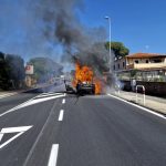 Ubriaca alla guida causa incidente e l’auto a Gpl prende fuoco