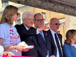 Record di presenze alla Race for the Cure. Applausi per il presidente Mattarella
