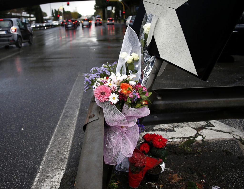 Due pedoni morti in poche ore a Roma, dall'inizio dell'anno una vittima della strada ogni tre giorni