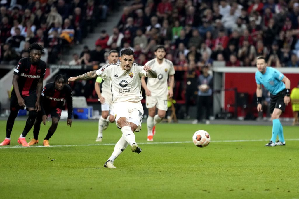 Bayer Leverkusen-Roma 2-2: Paredes non basta, giallorossi fuori dall'Europa League