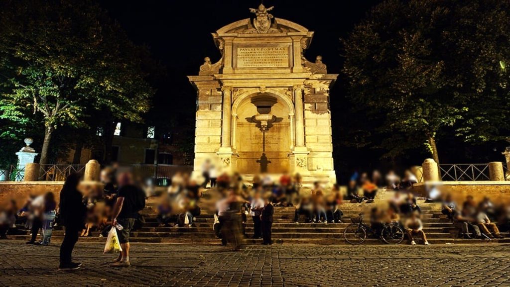 Turista picchiato e rapinato in piazza Trilussa del Rolex da 30mila euro