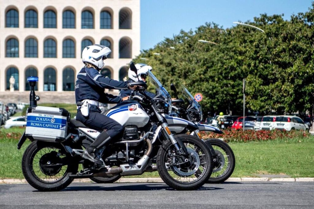 Weekend con cortei e Giro d'Italia, scatta il piano sicurezza anti infiltrati