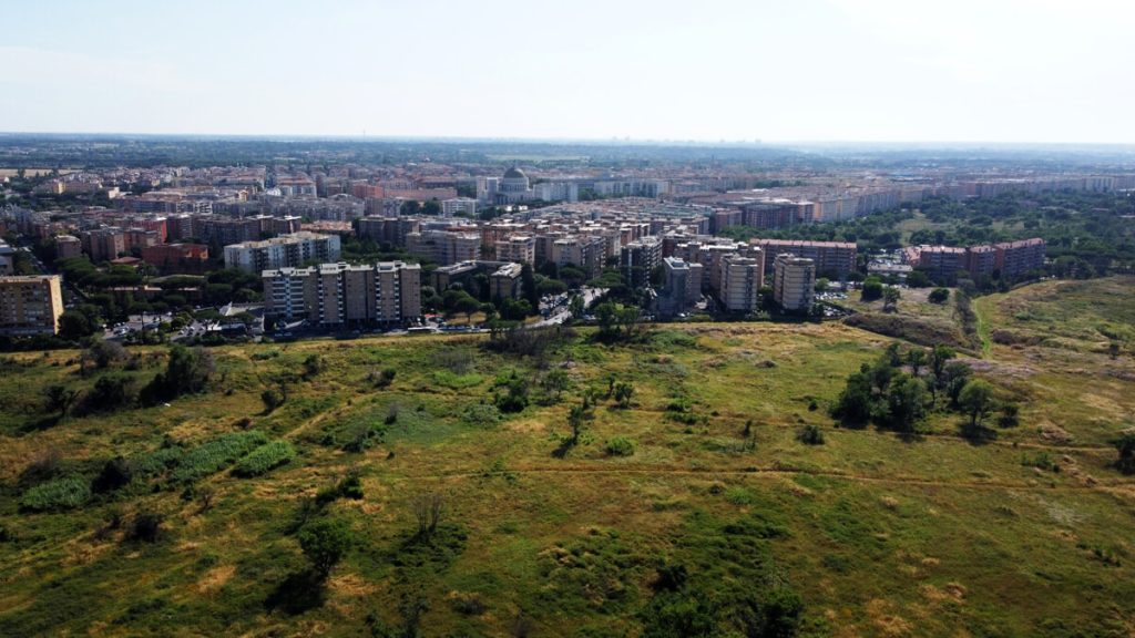 Pratone di Torre Spaccata, i cittadini tornano a chiedere il parco: “Quell’area verde non è un vuoto da riempire”