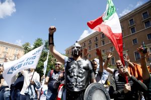 L'estate di proteste dei tassisti pronti a un nuovo sciopero di 48 ore