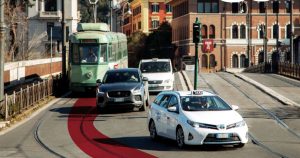 Come si muovono i romani? L'auto preferita al trasporto pubblico