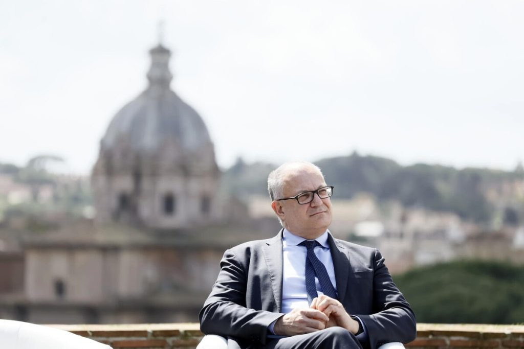 Caos in Ama, il presidente è accusato di molestie. Gualtieri indica il nuovo successore