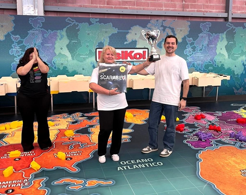 Rosa Giordani, casalinga romana, è la prima donna a vincere il campionato nazionale di RisiKo!