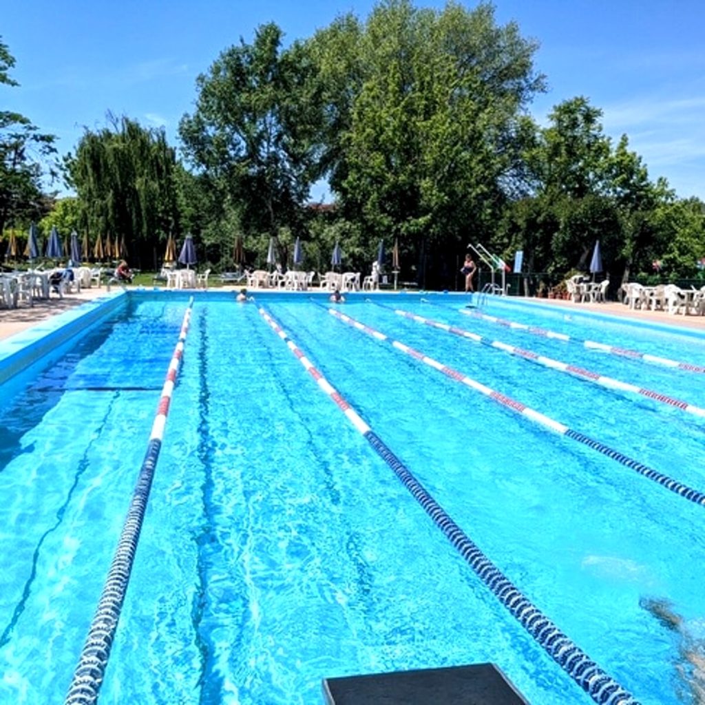 Piscine all'aperto: 13 indirizzi per l'estate 2024