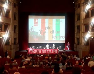 Il Teatro di Roma presenta la nuova stagione tra le proteste dei lavoratori: "Vogliamo tutt'altro"