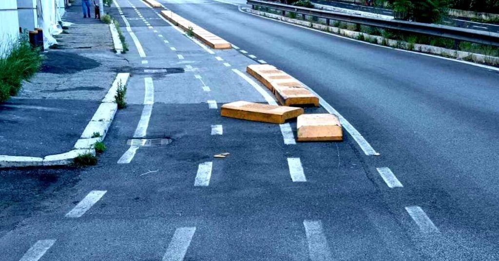Da via di Conca d'Oro a viale Tirreno, residenti in allarme: "Auto troppo veloci e pedoni a rischio"