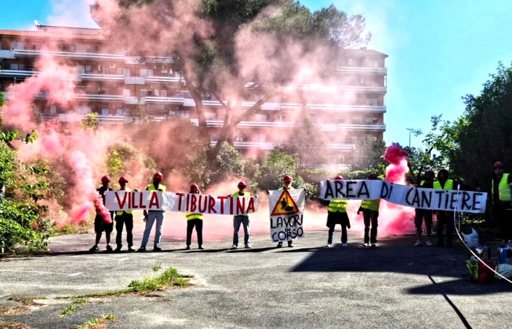 Amianto nell'ex clinica Villa Tiburtina, attivisti in protesta: "C'è qualcosa che non torna nella vicenda"