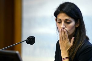 Virginia Raggi rinviata a giudizio per calunnia