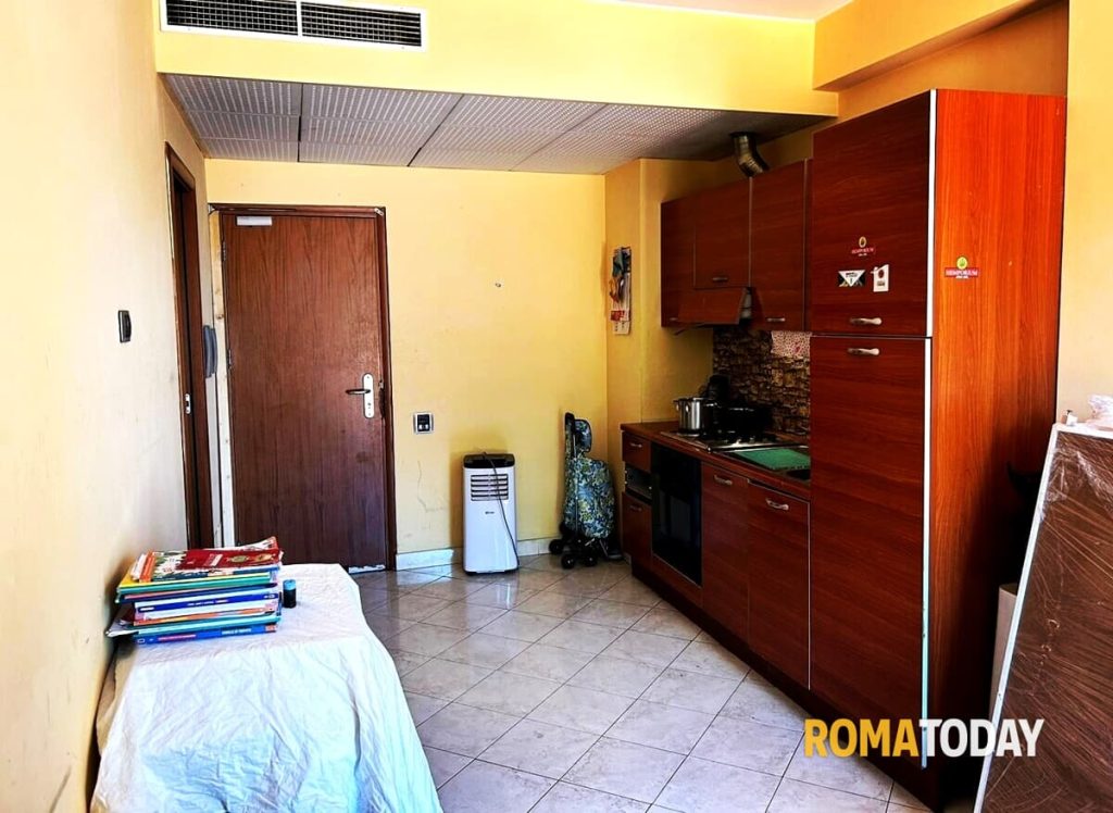 L'ex residence chiude, ma non tutti avranno un posto dove andare. Le storie degli occupanti senza speranza