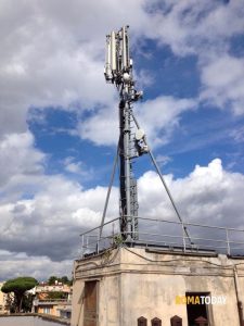 Elettrosmog, il municipio si compatta: "Servono strumenti di rilevamento e maggiore pianificazione"