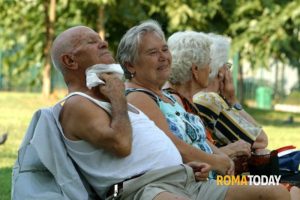 Nonne e nonni del quartiere aspettano i soggiorni estivi, il Comune di Roma anticiperà i fondi