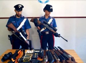 Roma a mano armata, controlli su 1400 tra pistole e fucile. Una persona su 10 non ha i permessi medici