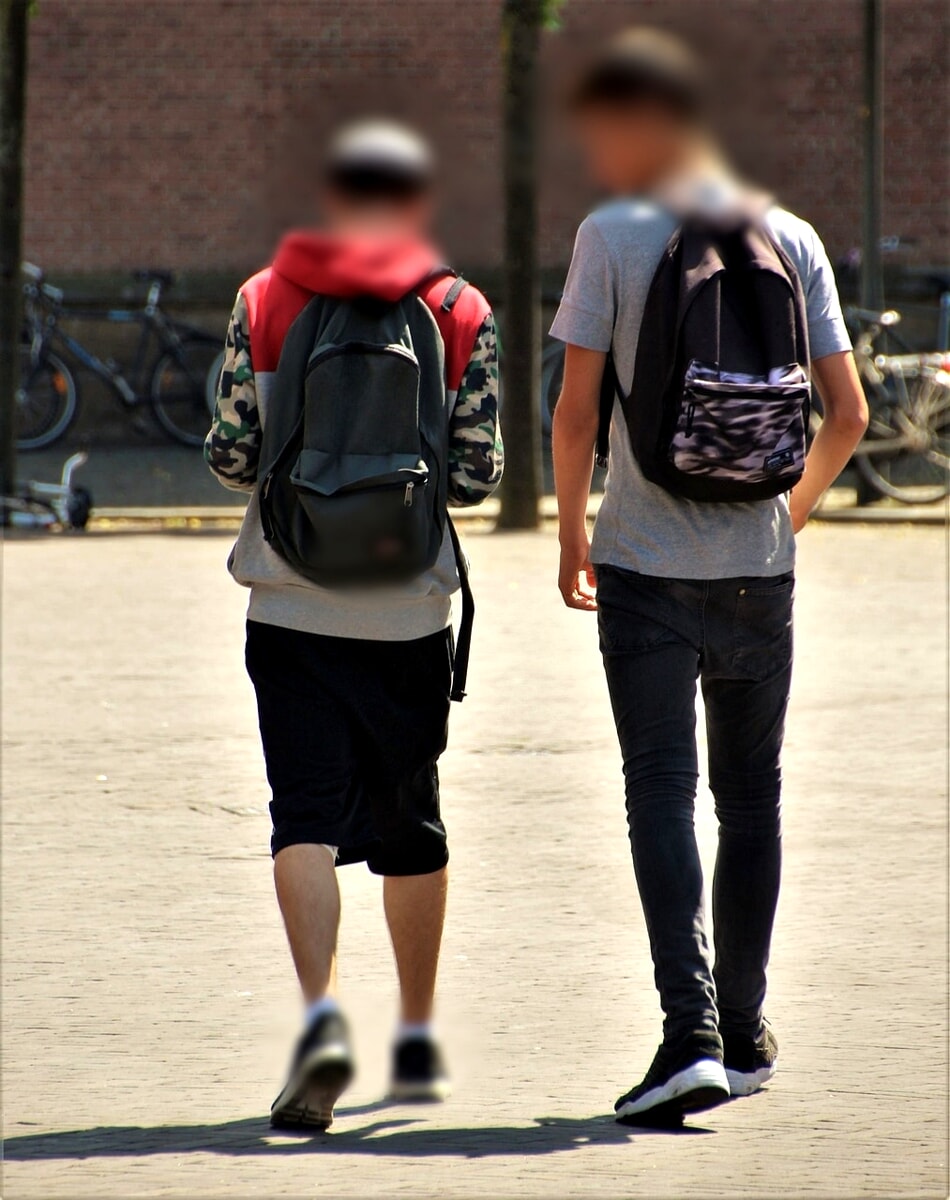 Blackout challenge a Roma, strangola il compagno di classe per una sfida estrema su TikTok