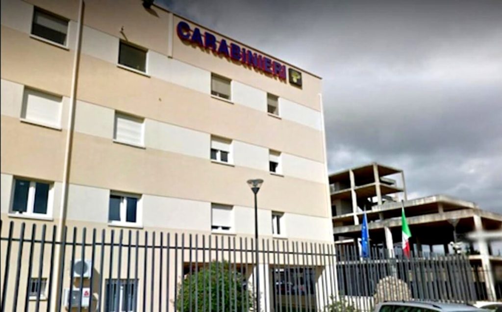 Esplosione ad Ardea, ordigno sotto l'auto di una guardia giurata: denunciato un 15enne