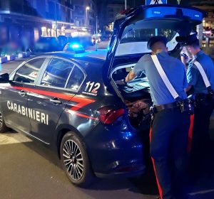 Sorpreso a spacciare scappa con l'auto e si schianta contro la pattuglia dei carabinieri