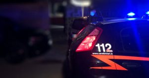 Sorprende una ladra in casa e viene ferito con un cacciavite