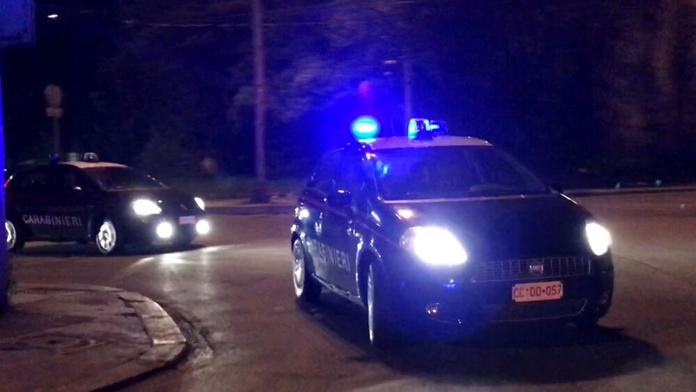 La banda del furgone che ruba scooter e moto, fermati dopo inseguimento di 20 chilometri