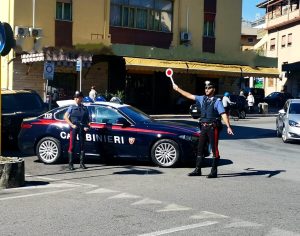 Furto in un supermercato. In tre portano via 600 euro in superalcolici
