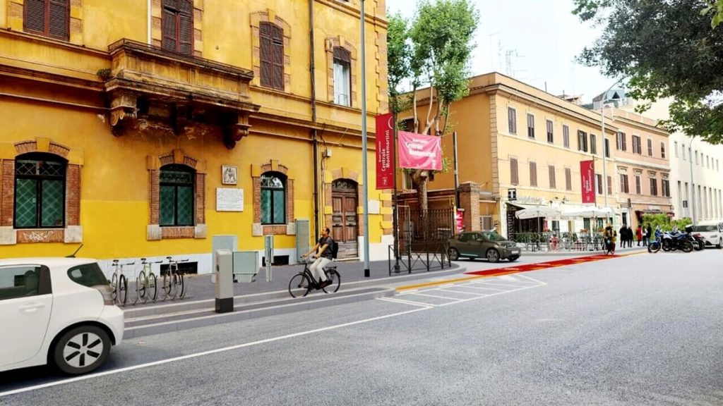 Ciclabile Ostiense e non solo, sono troppi i cantieri fermi in città. I ciclisti scendono in strada