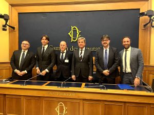 Bus turistici, Patanè alle aziende: “Stop all’invasione, solo nel 2023 sono entrati 73mila mezzi”