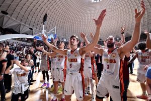 In un Palazzetto dello Sport strepitoso la Virtus vince gara 1 della finale Playoff