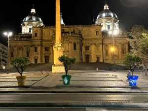 Roma Pride, militanti di Militia Christi imbrattano i vasi arcobaleno