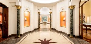 Banda del buco da Bulgari a Roma. Colpo da 500mila euro in via Condotti