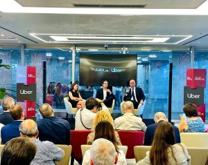 Italo e Uber fanno tremare i taxi. Via all'alleanza nelle maggiori stazioni di Roma