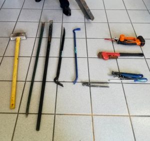 Arco di Travertino, ladri d'appartamento in azione: bloccati mentre forzano l'ingresso