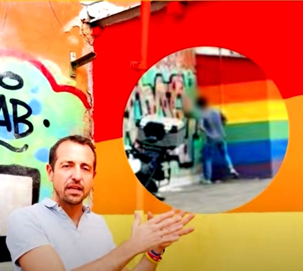 Roma, aggredito il portavoce del partito gay: ha rimproverato due ragazzi che urinavano su muro arcobaleno